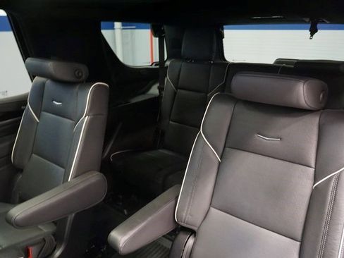 Certified 2024 Cadillac Escalade Sport w/ LPO, ONYX Package image 20