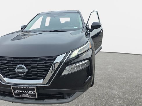 Used 2023 Nissan Rogue SV AWD/4WD image 28