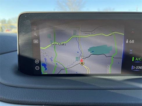 Certified 2022 Lexus RX 450hL AWD w/ Premium Package image 16