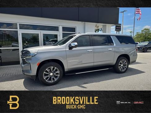 Certified 2024 Chevrolet Suburban LT AWD/4WD image 1