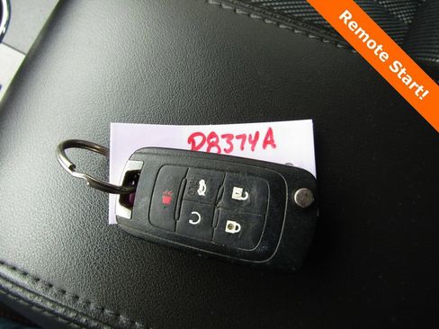 Used 2017 Chevrolet Equinox LT w/ Convenience Package image 16