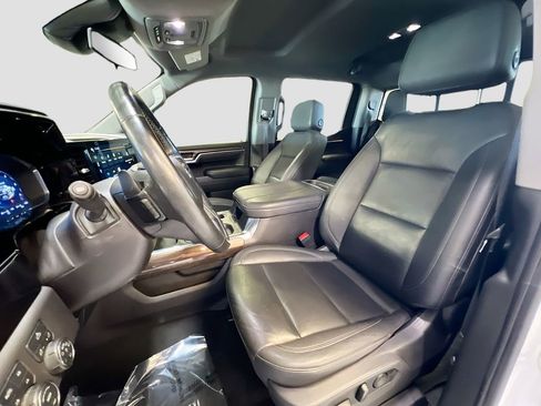 Used 2024 Chevrolet Silverado 1500 LT Trail Boss w/ Convenience Package II image 21