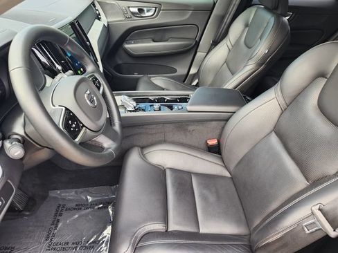 Used 2025 Volvo XC60 B5 Ultra w/ Protection Package Premier AWD/4WD image 5