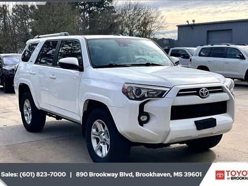 Used 2024 Toyota 4Runner SR5 image 2