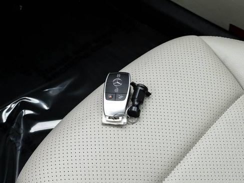 Used 2019 Mercedes-Benz C 300 Sedan image 59