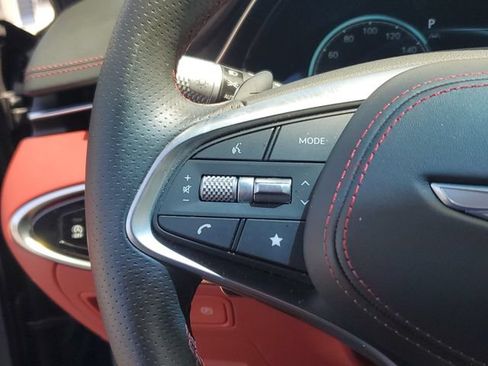 Used 2023 Genesis GV70 2.5T w/ Sport Prestige Package AWD/4WD image 16