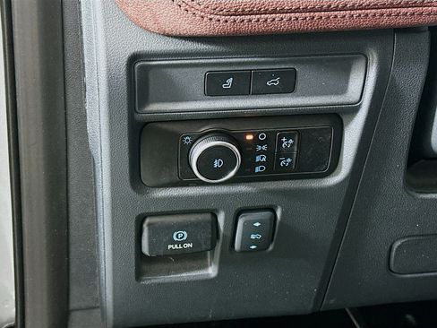 Used 2024 Ford Expedition Max Limited image 17