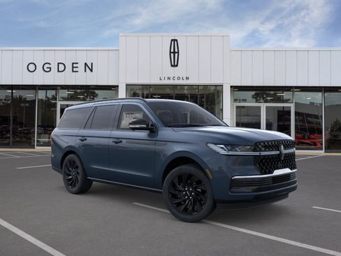 New 2026 Lincoln Navigator Reserve w/ Jet Appearance Package AWD/4WD image 7