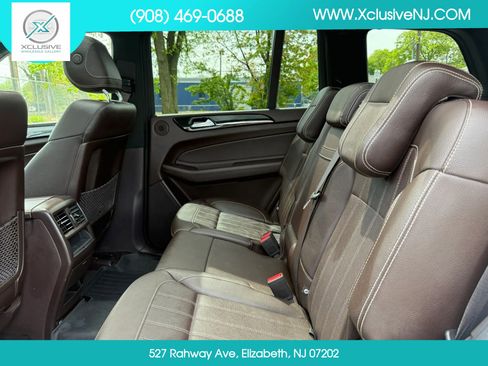 Used 2017 Mercedes-Benz GLS 450 4MATIC image 31