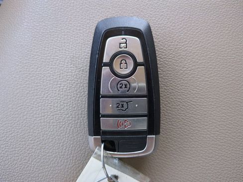 Used 2024 Ford Expedition Max Limited AWD/4WD image 30