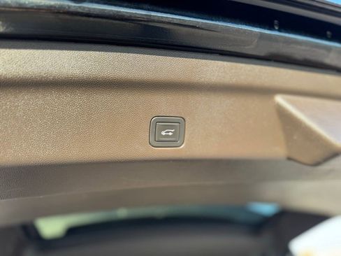 Used 2024 Chevrolet Tahoe LT image 10