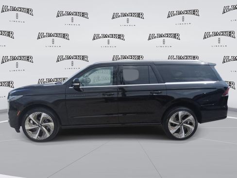 Used 2025 Lincoln Navigator L Black Label AWD/4WD image 2