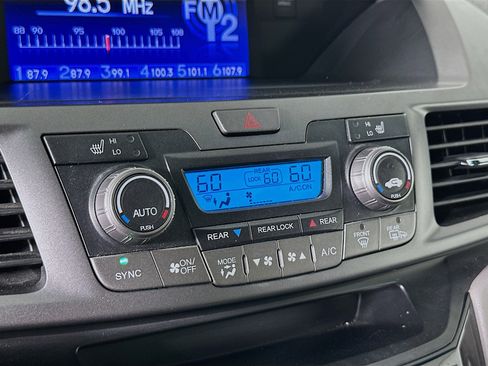 Used 2011 Honda Odyssey EX-L image 22