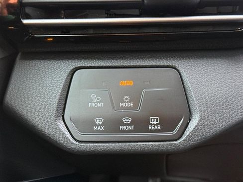 Used 2023 Volkswagen ID.4 Pro S image 28