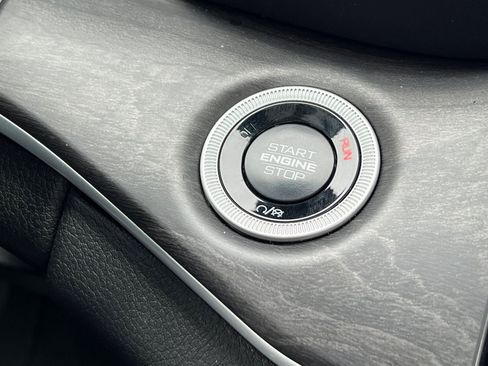 Used 2025 Jeep Grand Cherokee Limited 4xe image 30