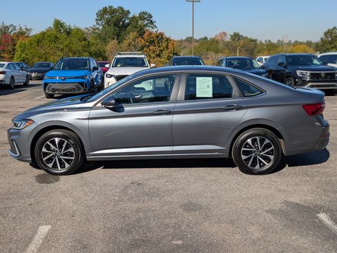 Used 2025 Volkswagen Jetta S image 6