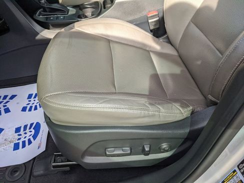 Used 2017 Hyundai Santa Fe Limited image 21