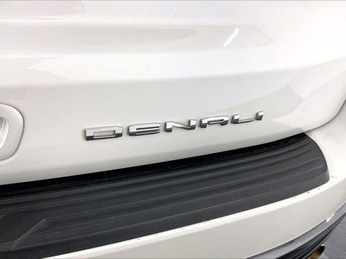 Used 2023 GMC Yukon Denali Ultimate AWD/4WD image 7