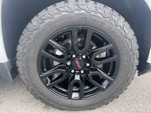 Used 2024 GMC Sierra 1500 Elevation image 34