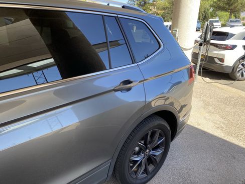 Certified 2022 Volkswagen Tiguan SE FWD image 44