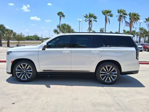 Used 2024 Cadillac Escalade Sport Platinum RWD image 3