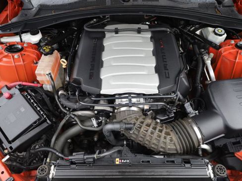 Used 2019 Chevrolet Camaro SS RWD image 17
