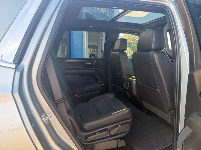 Used 2025 Chevrolet Tahoe LT w/ Comfort Package RWD image 16