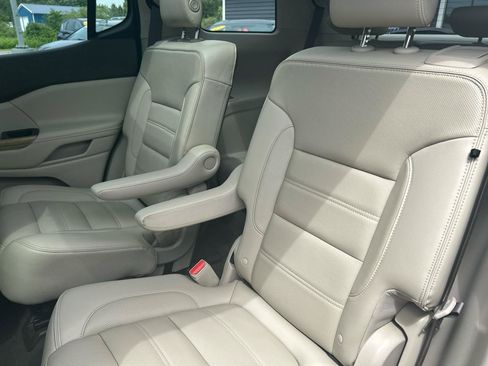 Used 2019 GMC Acadia Denali w/ Technology Package AWD/4WD image 24