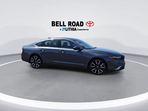 Used 2023 Honda Accord Touring image 9