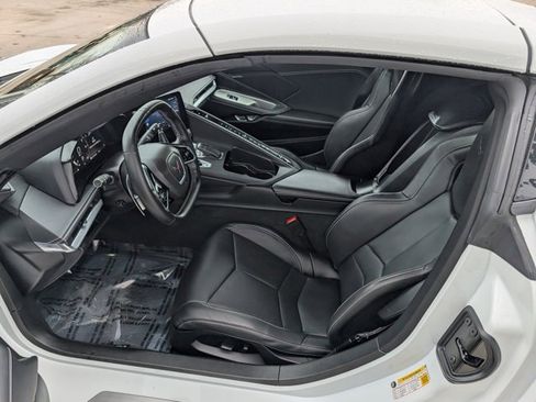 Used 2023 Chevrolet Corvette Stingray w/ Z51 Performance Package image 2