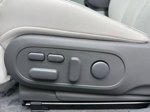 Used 2024 Hyundai Ioniq 5 Limited image 30