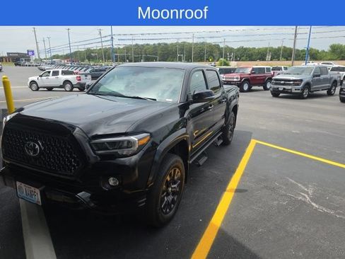 Used 2022 Toyota Tacoma Limited w/ Nightshade Package AWD/4WD image 3