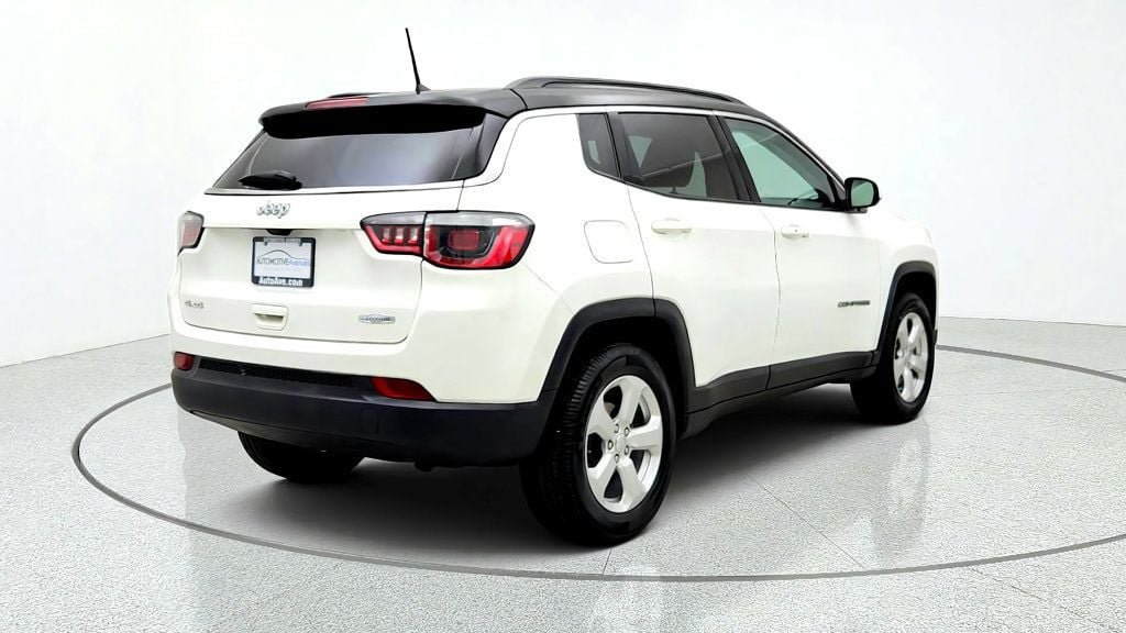 Used 2018 Jeep Compass Latitude AWD/4WD image 5