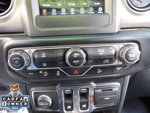 Used 2020 Jeep Wrangler Sport image 23