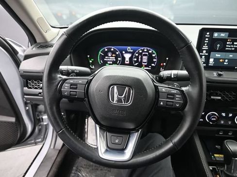 Used 2025 Honda Accord Touring image 14
