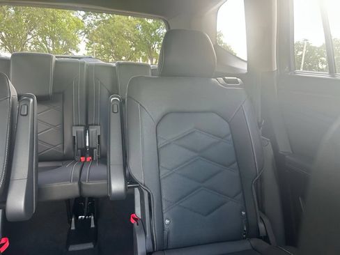 New 2026 Volkswagen Atlas SE FWD image 14