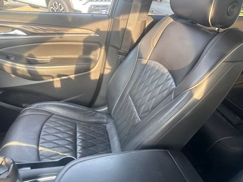 Used 2022 Buick Enclave Avenir w/ Trailering Package, 5000 lbs. AWD/4WD image 5