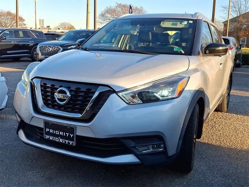 Used 2019 Nissan Kicks SR image 1