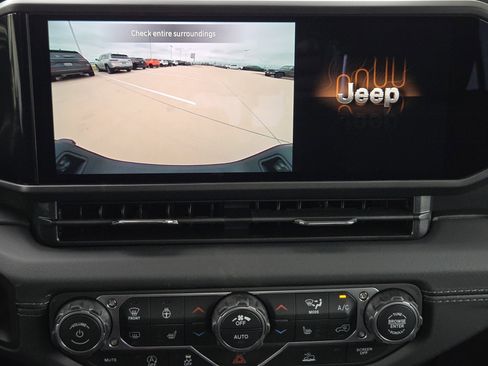 New 2026 Jeep Gladiator Sport AWD/4WD image 15