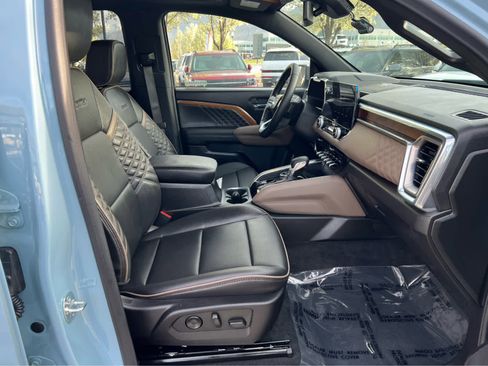 Used 2026 GMC Canyon Denali image 17