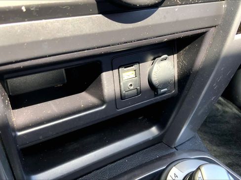 Used 2018 Toyota 4Runner SR5 Premium image 34