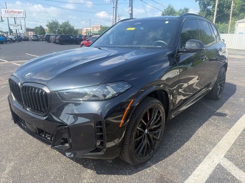 Used 2024 BMW X5 xDrive40i w/ M Sport Package AWD/4WD image 3