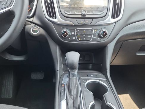 Used 2024 Chevrolet Equinox LT AWD/4WD image 11