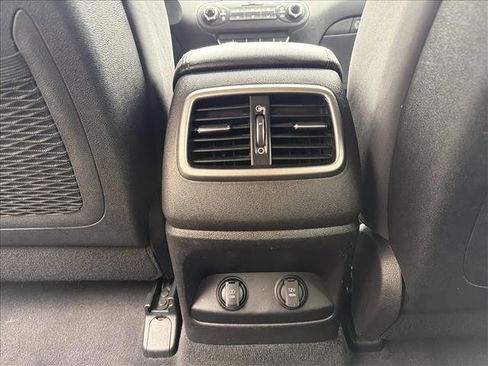 Used 2016 Kia Sorento LX w/ LX Convenience Package image 23