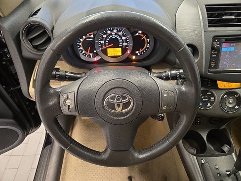 Used 2012 Toyota RAV4 Limited image 20