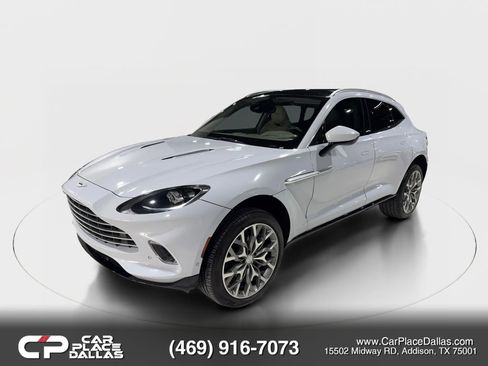 Used 2021 Aston Martin DBX image 16