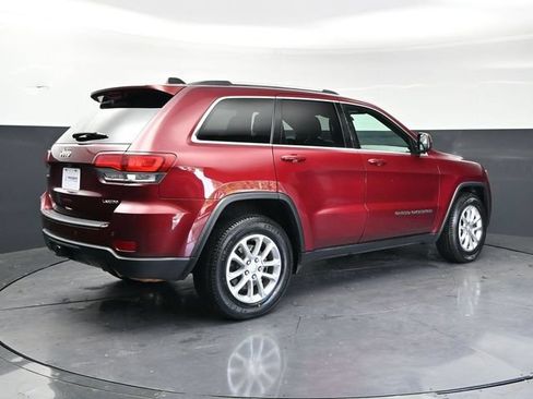 Used 2021 Jeep Grand Cherokee Laredo RWD image 5
