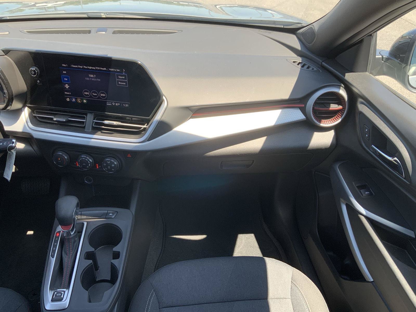 Used 2025 Chevrolet Trax RS w/ Driver Confidence Package FWD image 49
