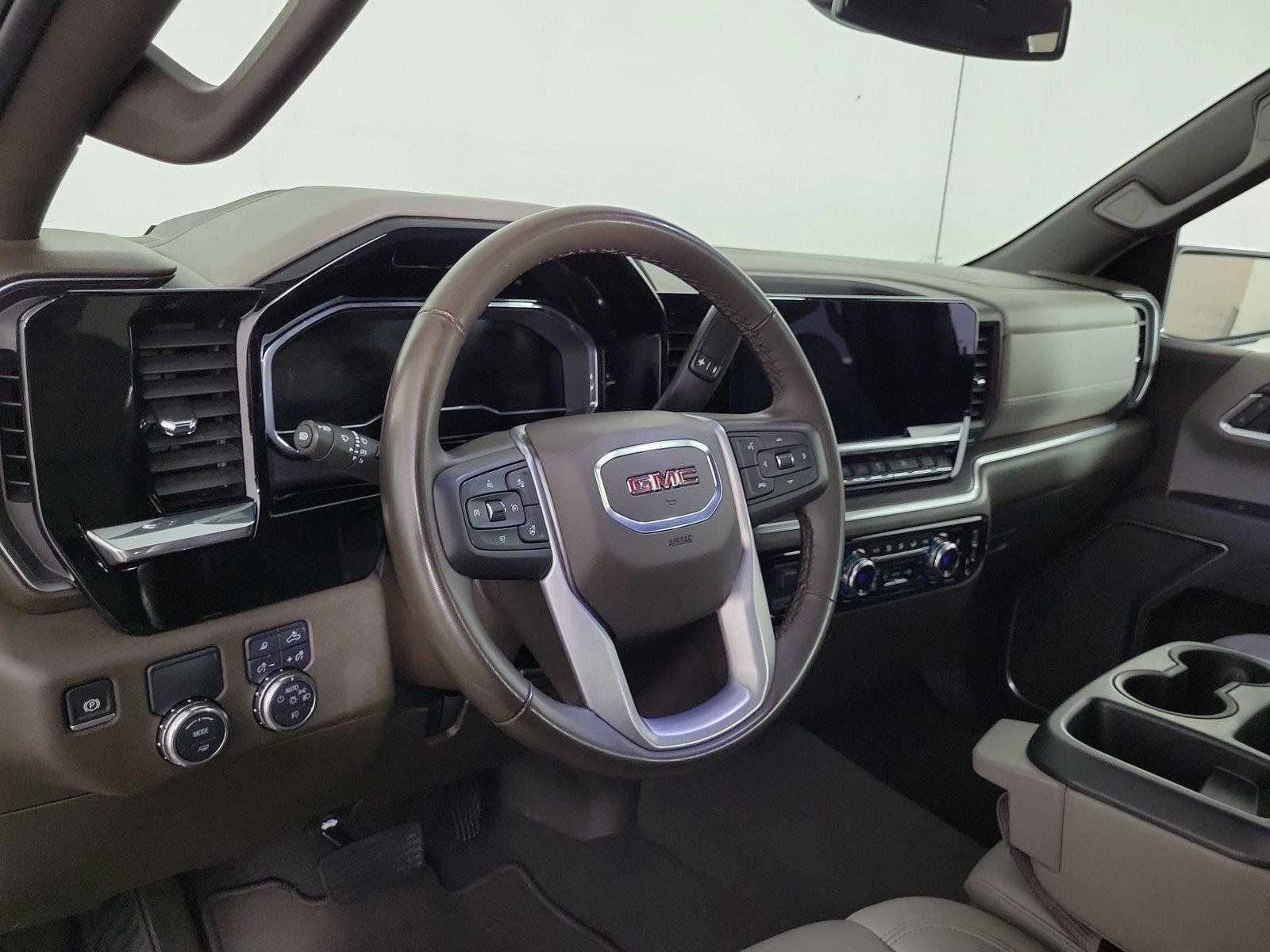 Used 2025 GMC Sierra 1500 SLT RWD image 26