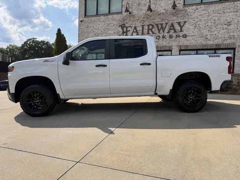 Used 2019 Chevrolet Silverado 1500 Custom Trail Boss AWD/4WD image 9